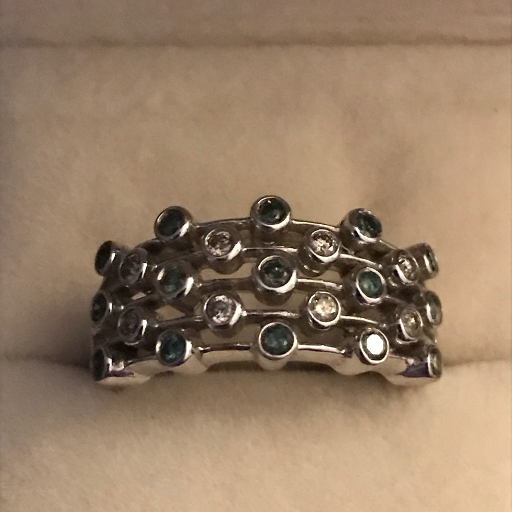 SOLID 14k WG Blue & White diamond ring size 6.5